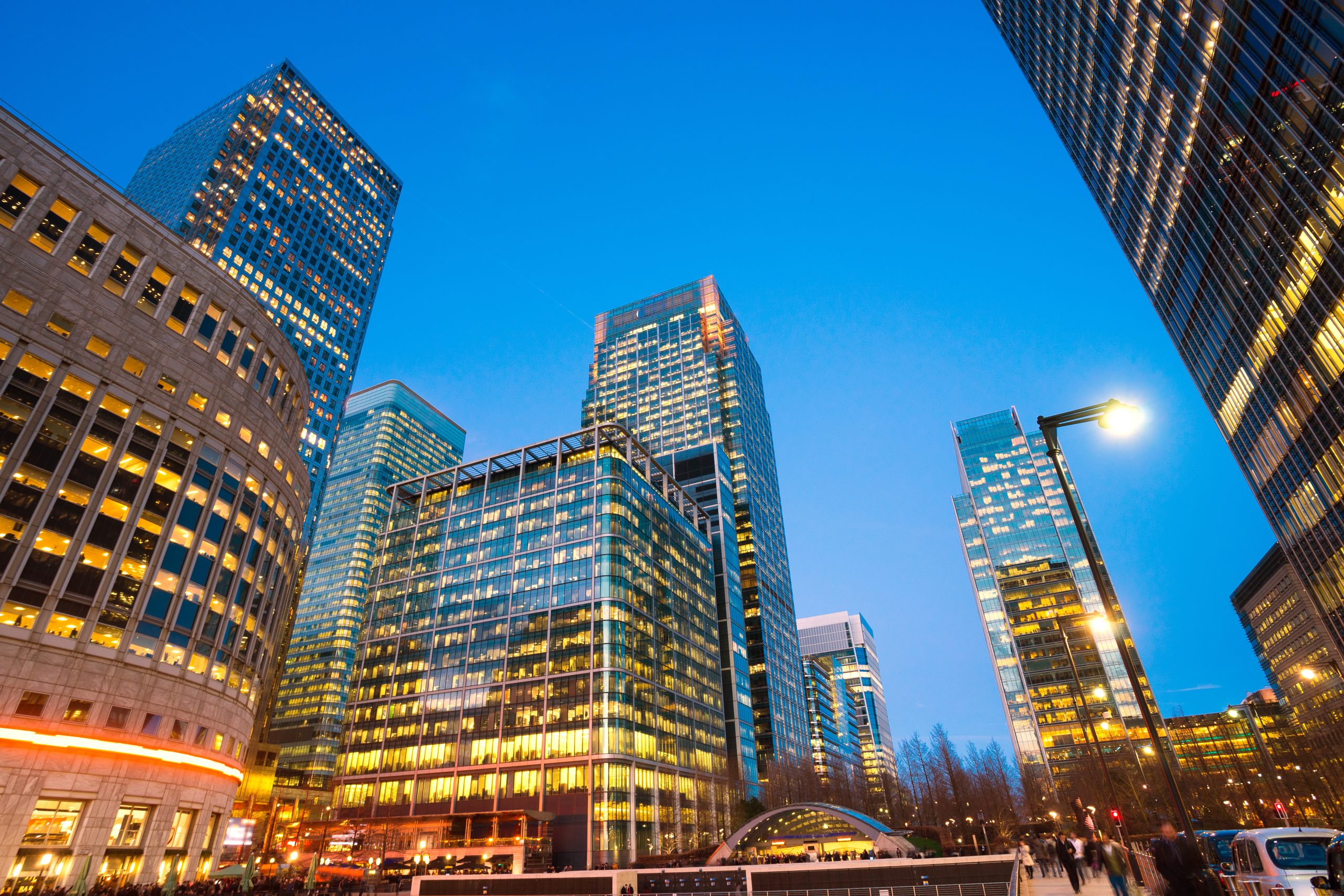 Canary wharf in the evening